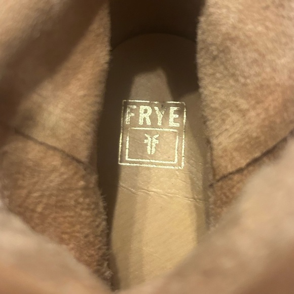 FRYE Ankle Boots Distressed Tan Suede Fringe Heeled Bootie Womens Size 8 B - Picture 9 of 9